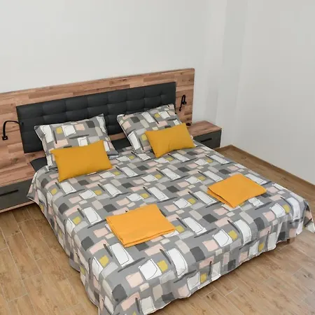 Nina 3 Apartmán *