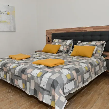 Nina 3 アパート *